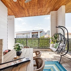 Luxury Riverwalk Penthouse