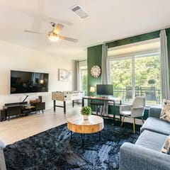 Riverwalk View 1BR