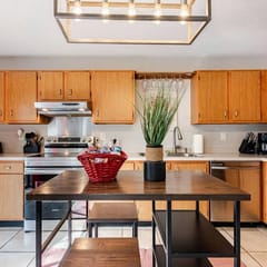 Family Paradise: Game Room, Fire Pit & Six Flags