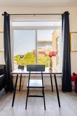 Riverwalk Condo ·Walk to the Alamo & The Pearl - Image 4