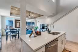 Riverwalk Penthouse | Skyline Views | Free Garage - Image 3