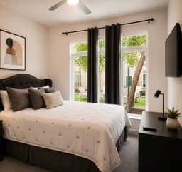 Riverwalk 2BR · 2 Bath · Sleeps 6 · Free Parking - Image 2