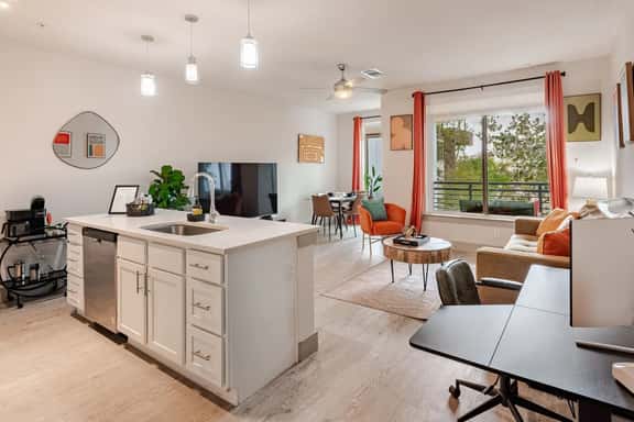Riverwalk Retreat 1BR - Image 1