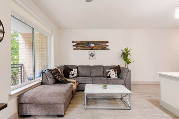 Riverview KING · Pvt Balcony over River & Pool - Image 3