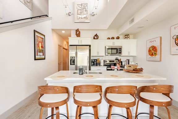 Luxury Riverwalk Penthouse - Image 4