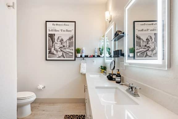 Luxury Riverwalk Penthouse - Image 5